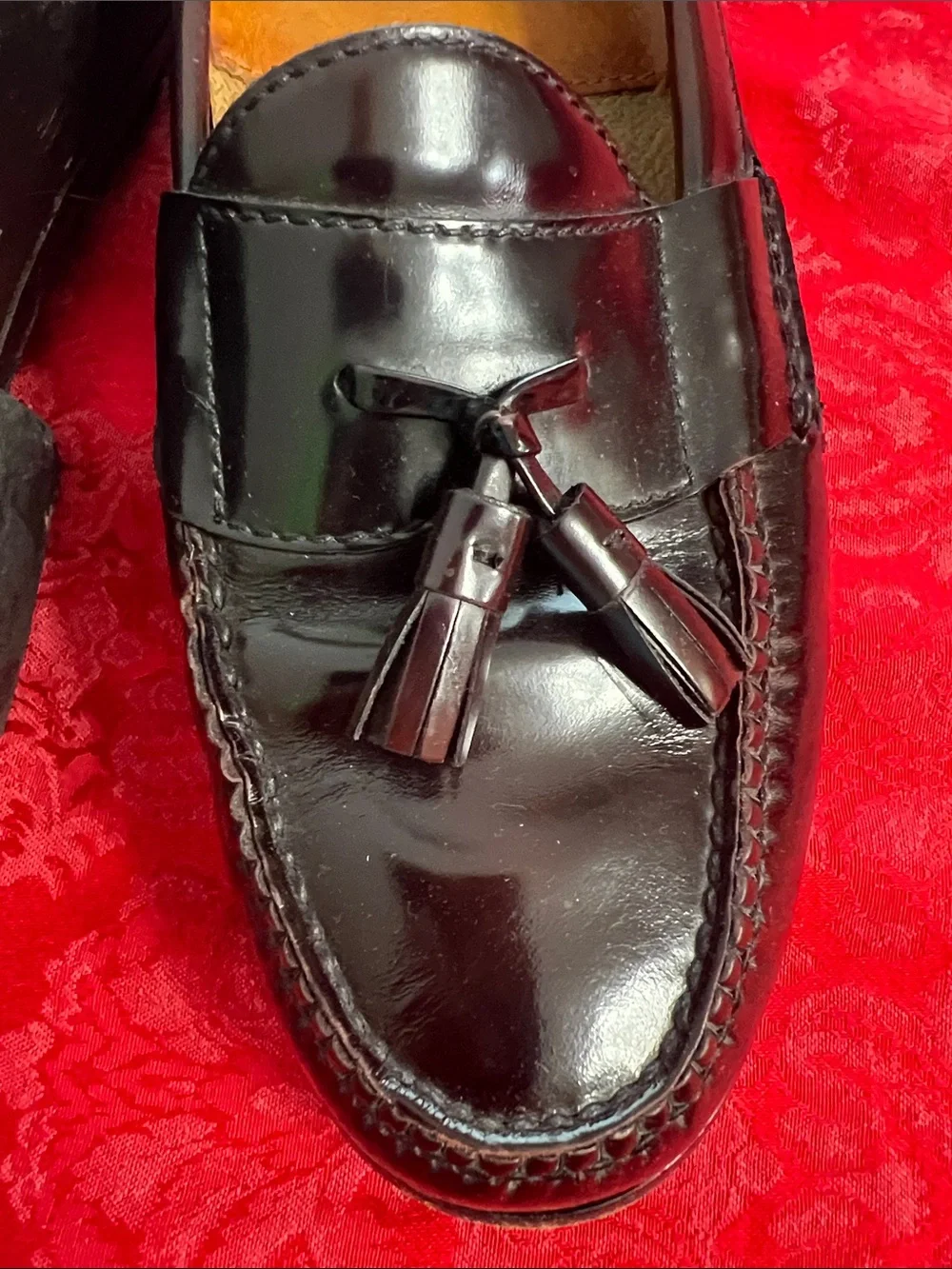 Cole Haan Men’s 11.5D Burgundy Leather Tassel Loafers Moc Toe Dress Shoes